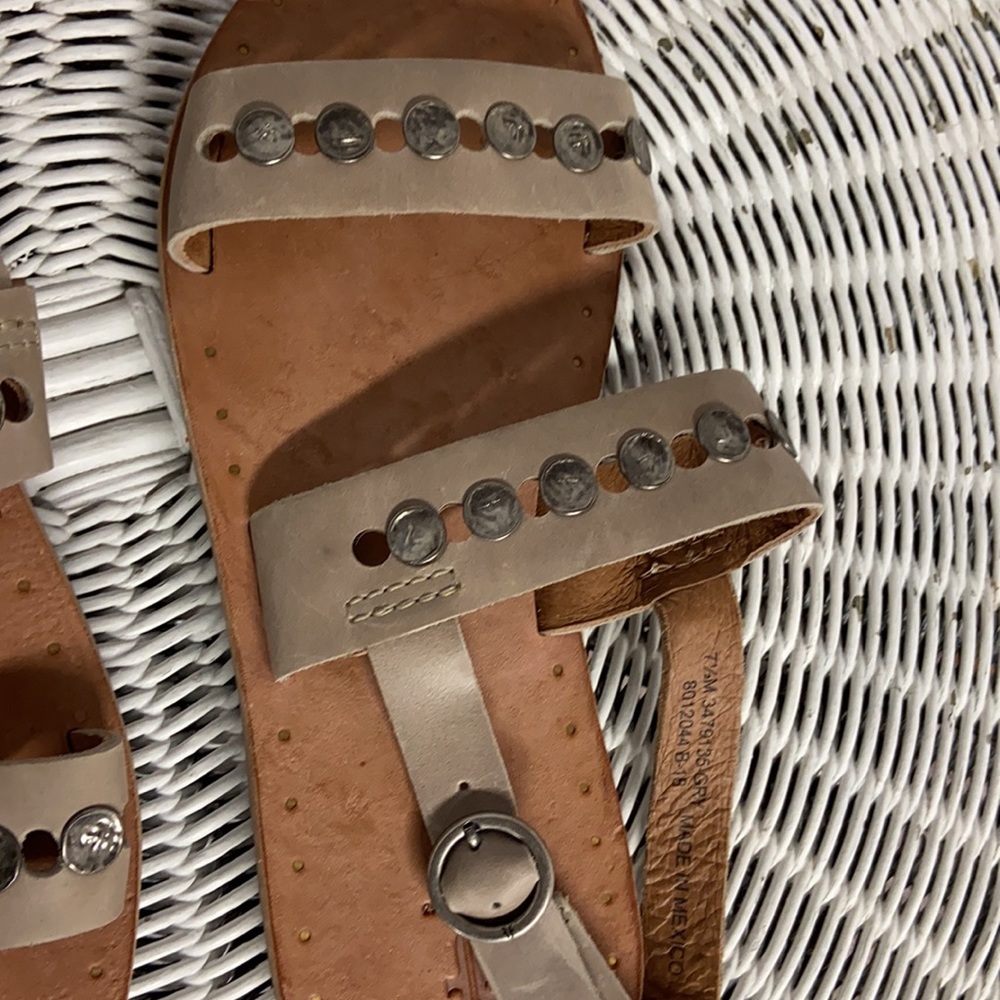 Frye sandals. New. - Picture 3 of 6